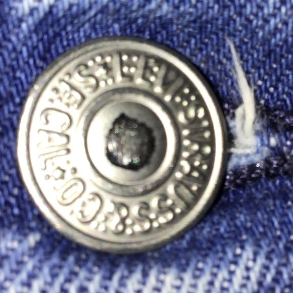 Levi’s Premium Distressed High Rise Button Fly Wedgie Jeans - Picture 8 of 11